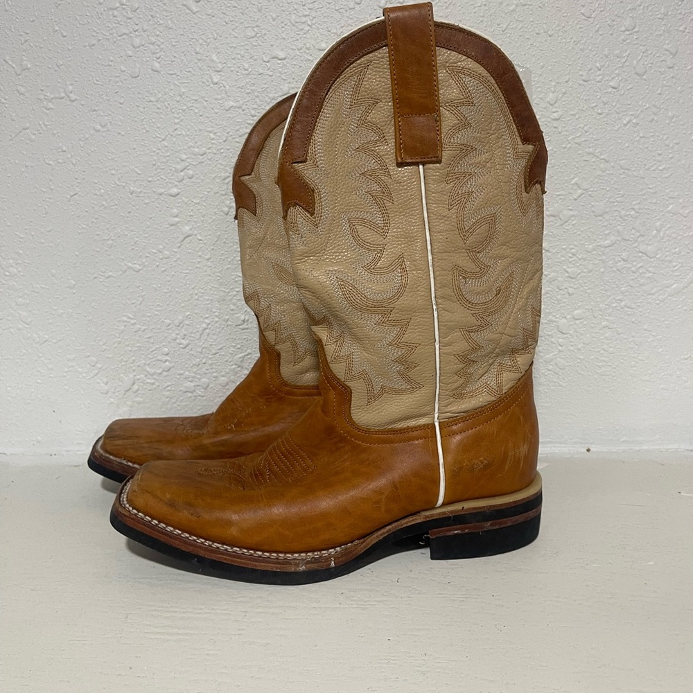 Men's Western Leather Boots in Tan